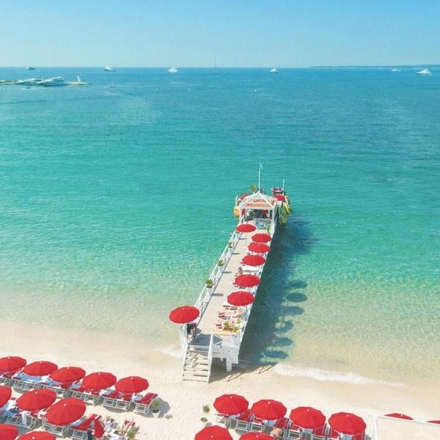 Beach chairs and champagne in Juan-Les-Pins
