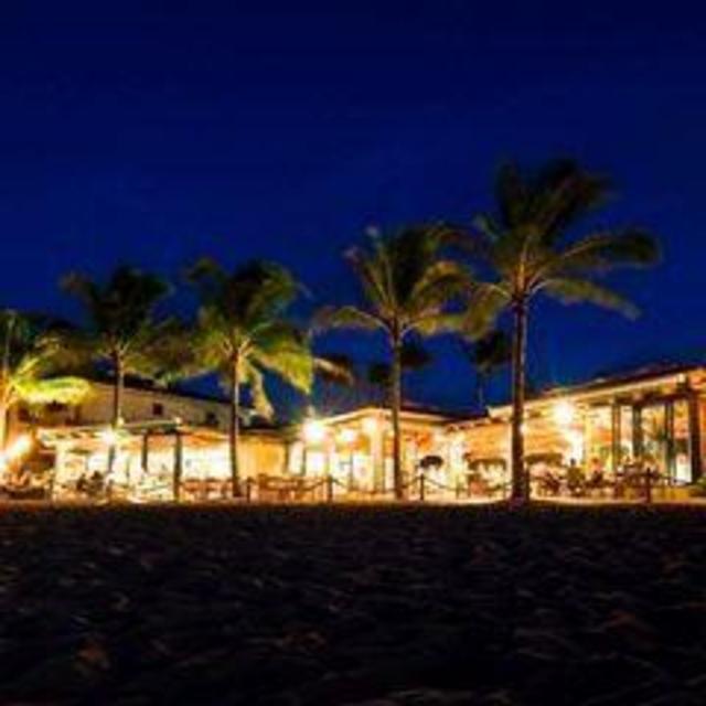 Dinner at Roy's Beach House