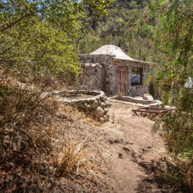 1 NIGHT STAY in TOPANGA AIR BnB