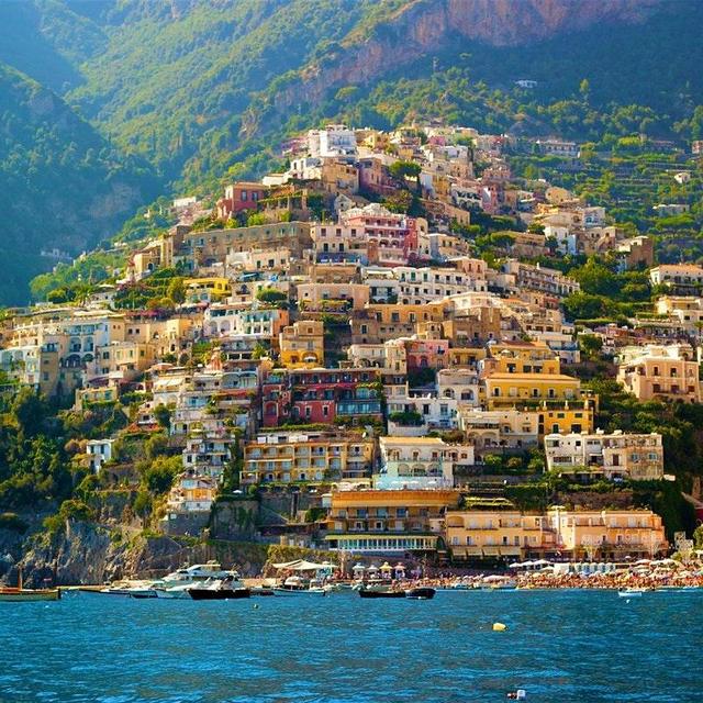 Amalfi Hotel