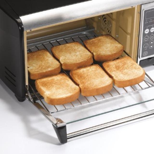 Hamilton Beach 31230 Set & Forget Toaster Oven with Convection Cooking