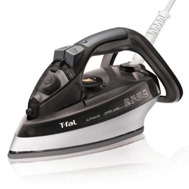 fal FV4495 Ultraglide Easycord Steam Iron with Ceramic Scratch Resistant Nonstick Soleplate, 1725-Watt, Black