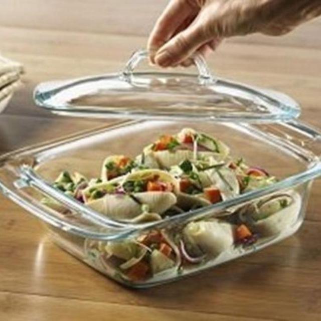 Pyrex Bakeware 2-Quart Casserole Dish with Lid (Rectangular w/Large Handles)