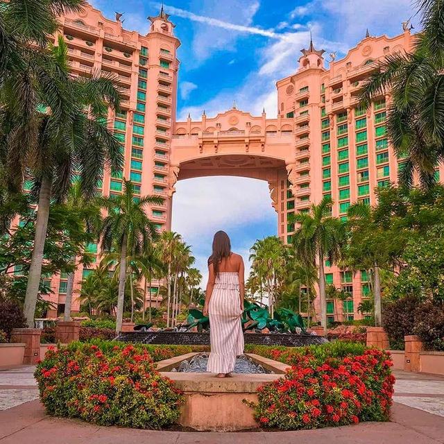 Atlantis Honeymoon Suite