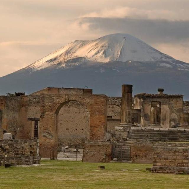 Pompeii Tour