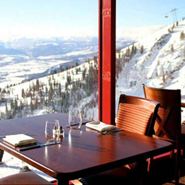 Lunch on top of the mountain The Deck @ Piste.
