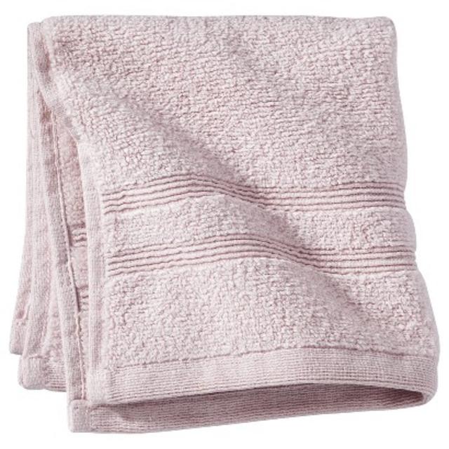Fieldcrest Luxury Solid Towels product details page