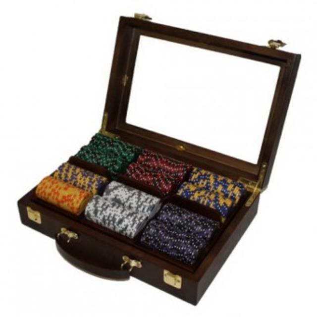 Ace King Suited Poker Chip Set with Walnut Case - 300 Piece