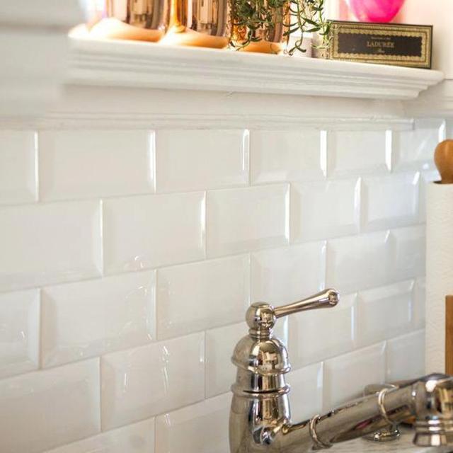 15 square feet of backsplash