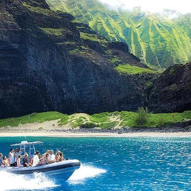 Captain Andy's Na Pali Day Expedition