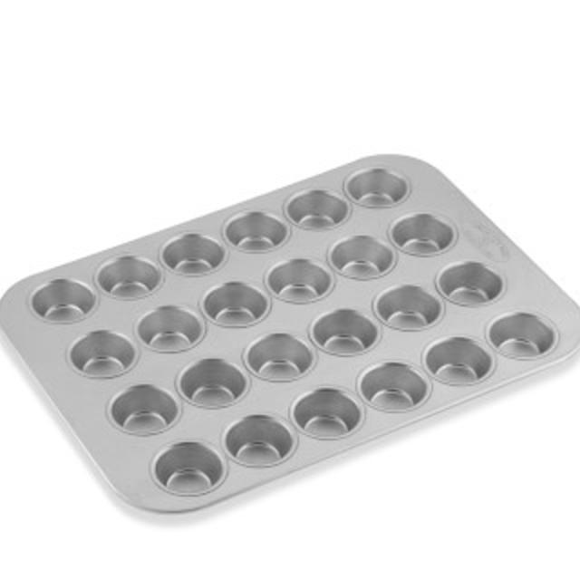 Williams Sonoma Traditionaltouch Mini Muffin Pan, 24-Well