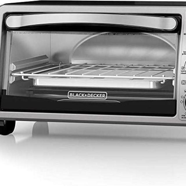 BLACK+DECKER 4-Slice Convection Oven