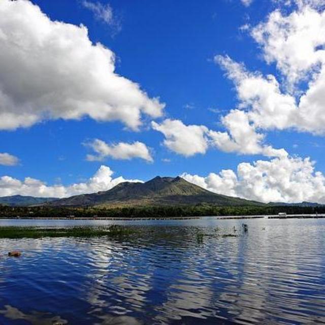 Exploring North Bali: Mt. Batur, Luwak Coffee Tasting, & Hot Springs