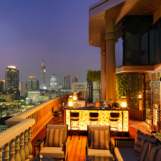 Drinks at the The Speakeasy Rooftop Bar at Hotel Muse