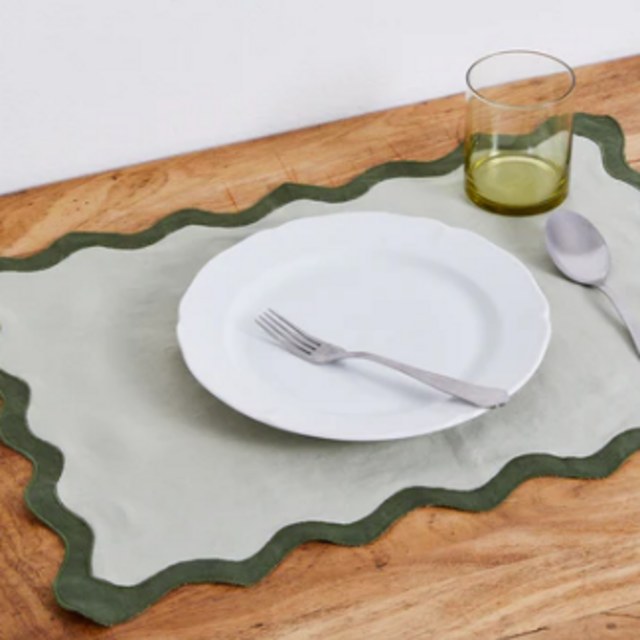 Sage & Olive 100% French Flax Linen Scalloped Placemats (Set of Four)
