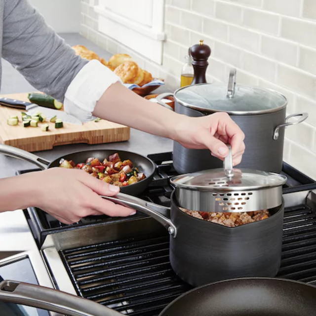 Calphalon Classic 7-qt. Covered Dutch Oven