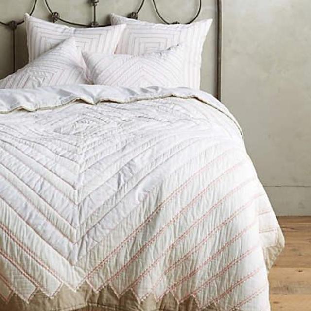 Uroa Coverlet