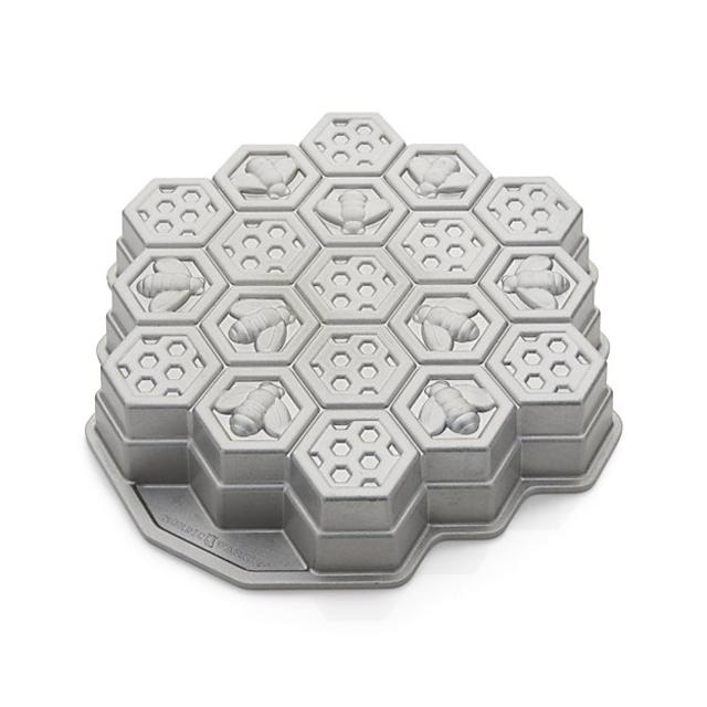 Nordic Ware ® Honeycomb Pull-Apart Pan