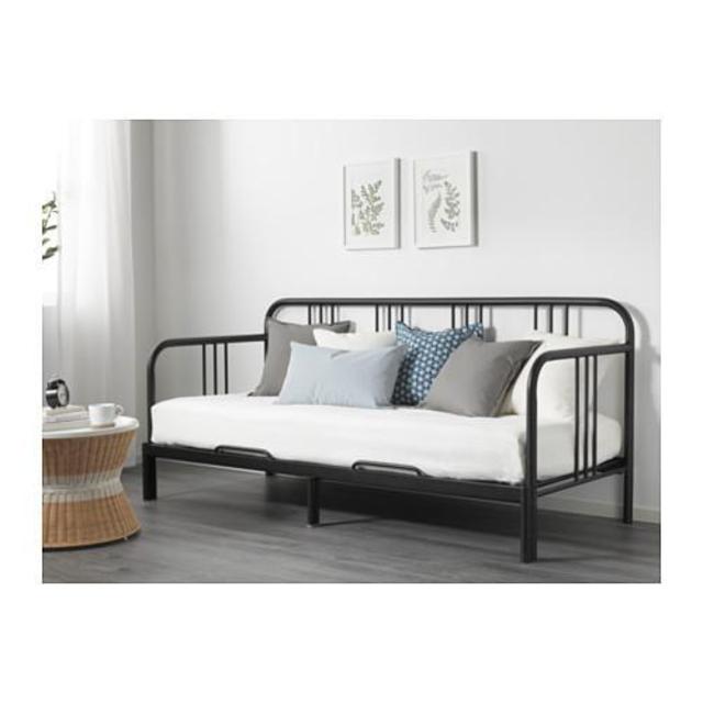Daybed with Two Mattresses