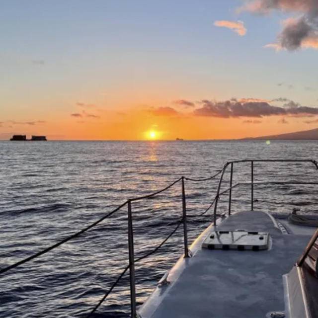 Sunset Catamaran cruise in Waikiki