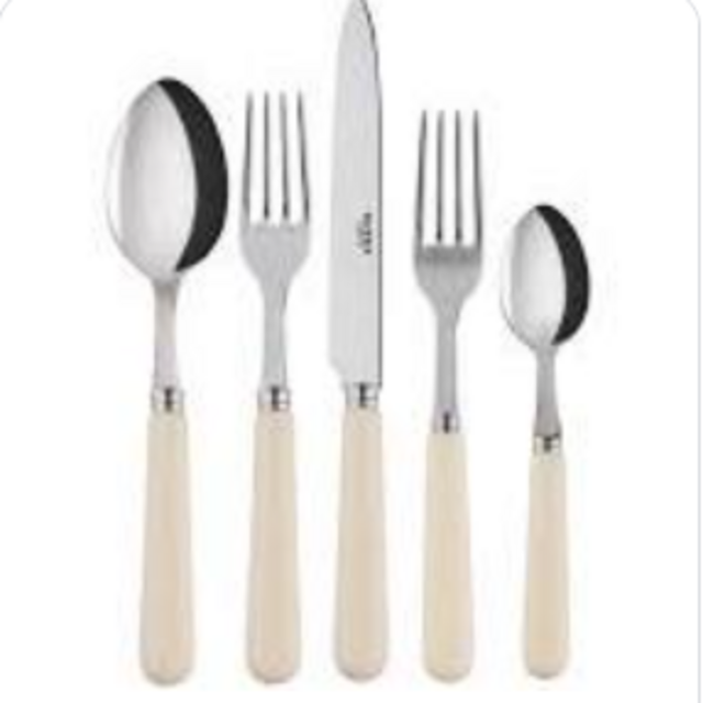 Ivory Classic Five Piece Place Setting