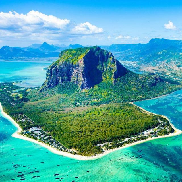 Helicopter Tour In Mauritius
