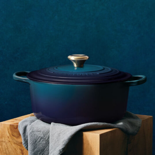Round Dutch Oven in Agave