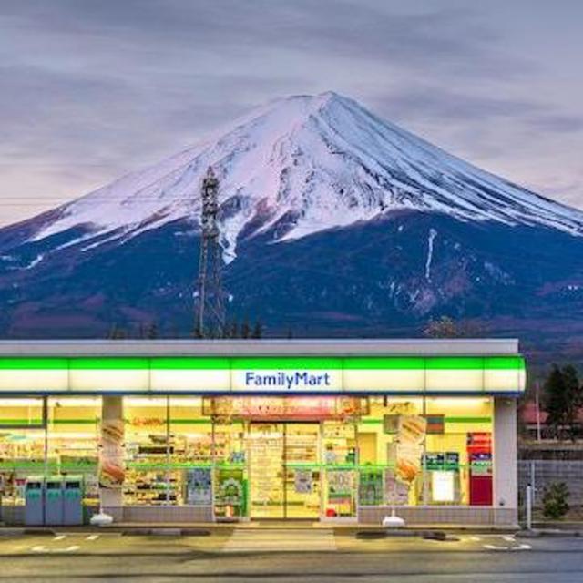 Date at FamilyMart