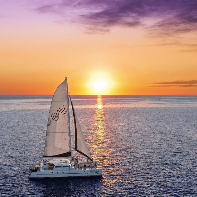 Honeymoon Sunset Sailing at Hotel Wailea
