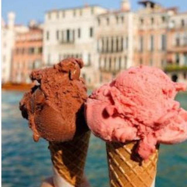 Gelato date in lake como!! Venmo