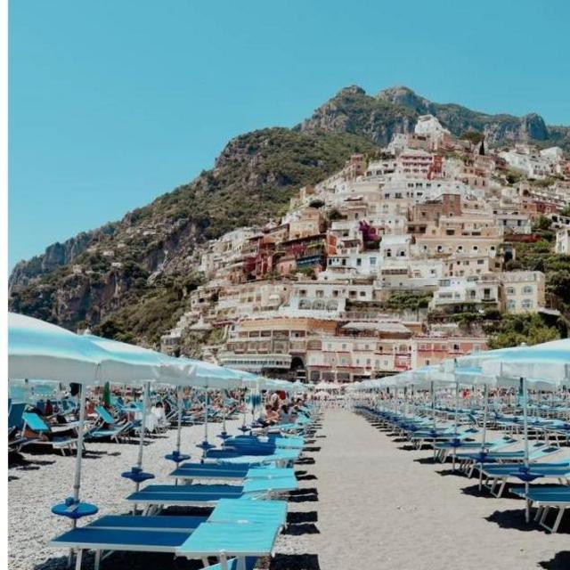 Amalfi Coast beachclub with sunbed & drink!! Venmo