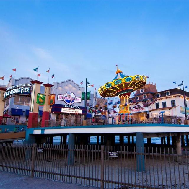 Night out on the town in Galveston, Texas