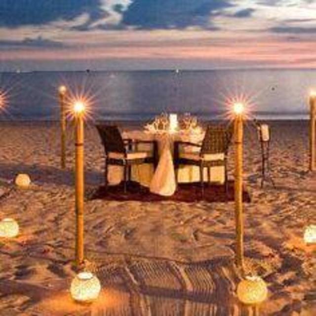 Honeymoon Activity | Beach Dinner for 2