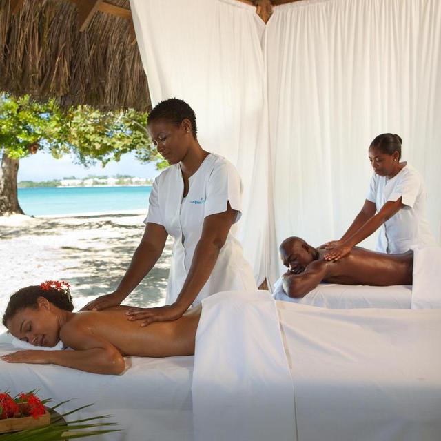 Honeymoon Activity | Couples Massage