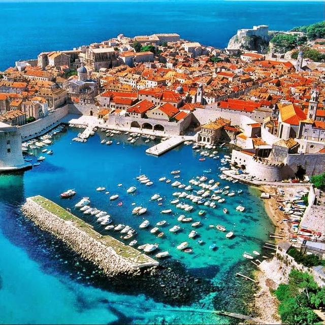 Cover 1 nights stay in Croatia