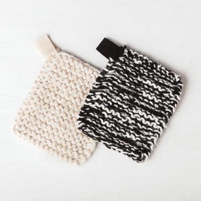 Graphic Knit Potholders - black/white