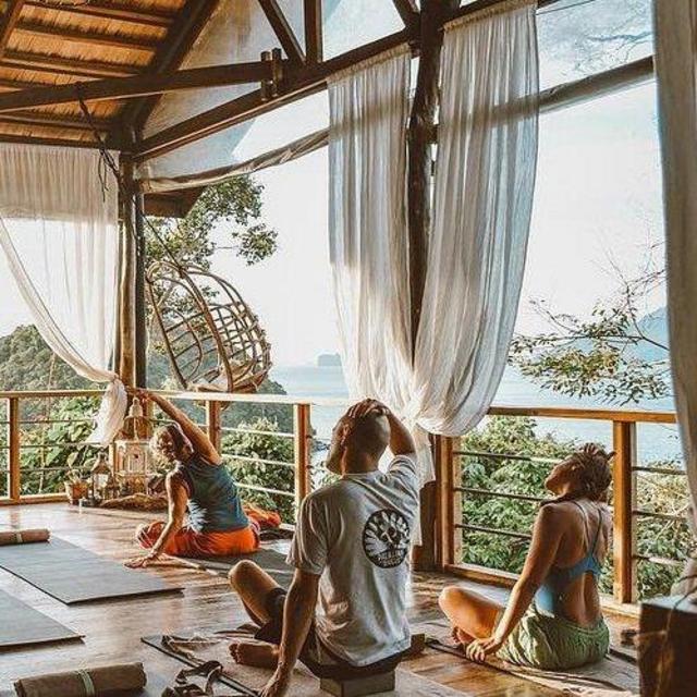 Oceanside Yoga + Brunch in Philippines