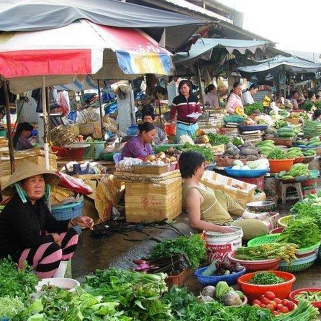 Cooking Class and Market Tour in Vietnam