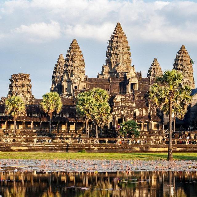 Angkor Wat Tour in Siem Reap, Cambodia
