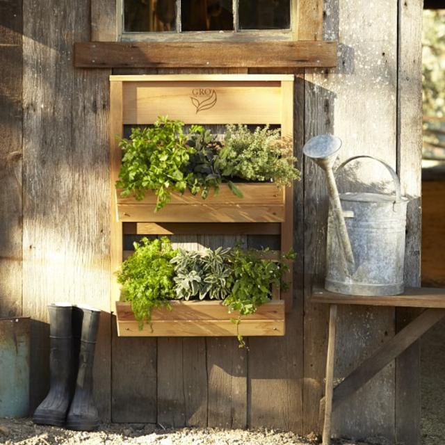 Vertical GRO Wall Mount