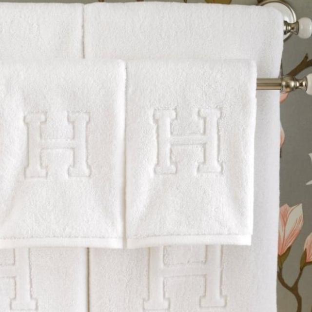 Matouk Auberge "P" Wash Cloth