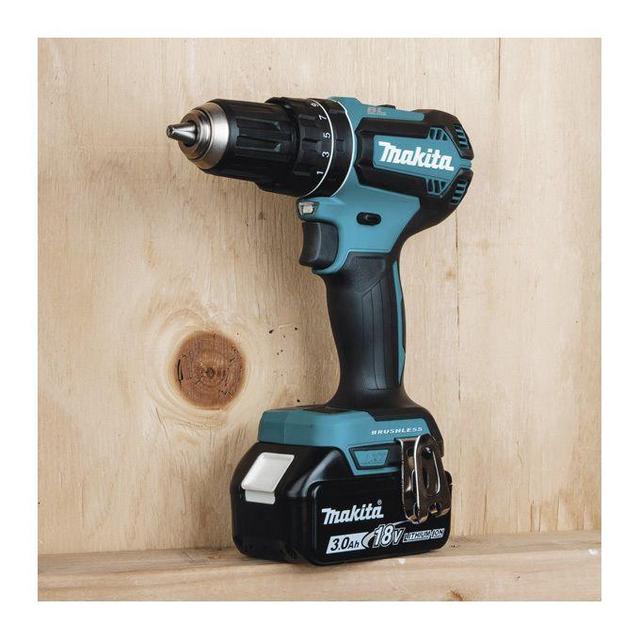 Makita XFD131 18V LXT Lithium-Ion Brushless Cordless 1/2 In. Driver-Drill Kit (3.0Ah)