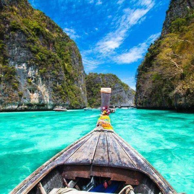 Phi Phi Island & Bamboo Island by Speedboat