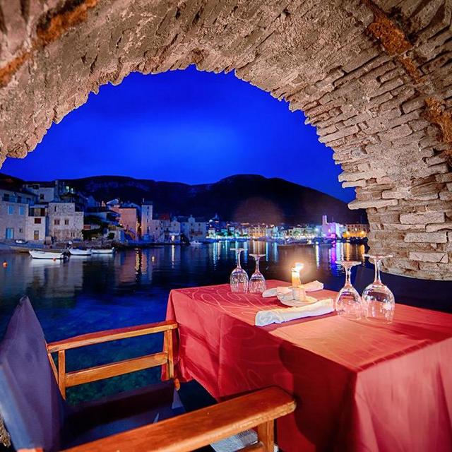 Dinner for 2 at Konoba Jastozera in Croatia