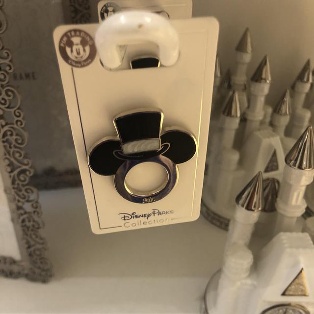Mickey and Minnie Bride and Groom Pins