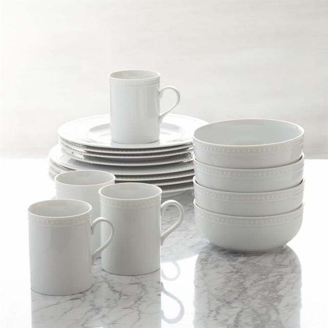Staccato Dinnerware Set (4 Settings Each)