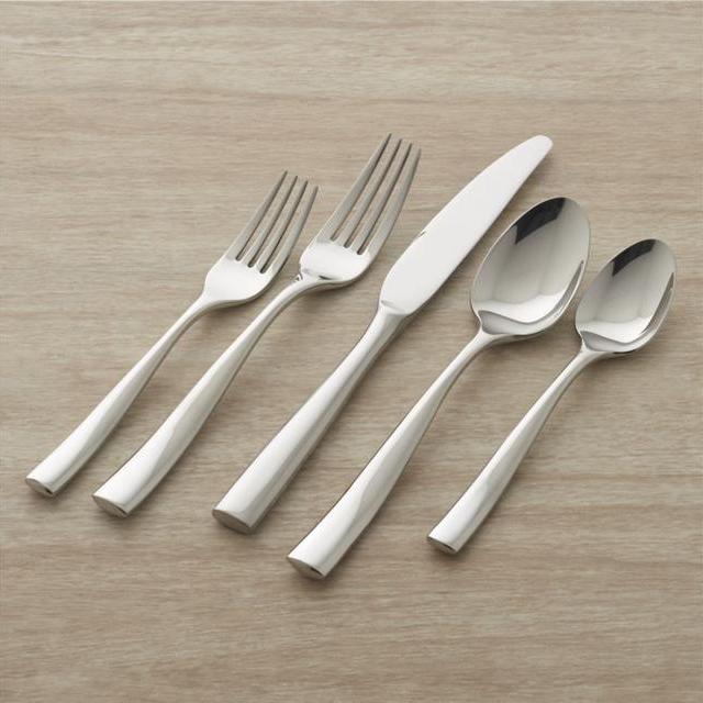 Couture Mirror Flatware Set (4 Settings Each)