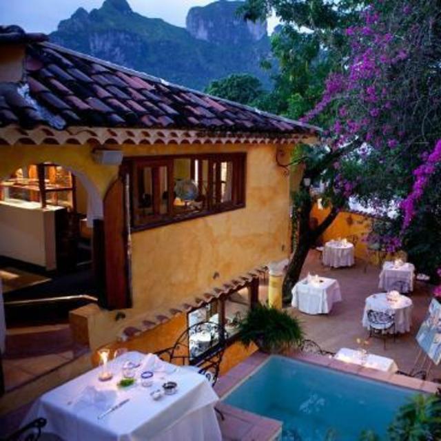 Dinner at La Villa Mahana