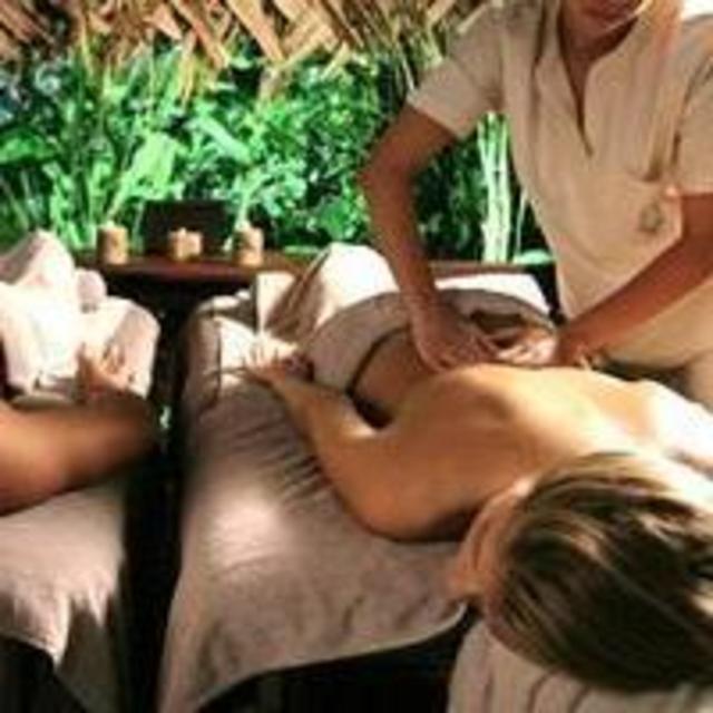 Traditional Polynesian Couples Massage