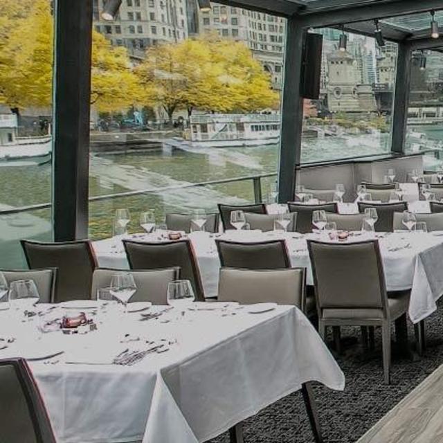 Dinner on the Chicago River